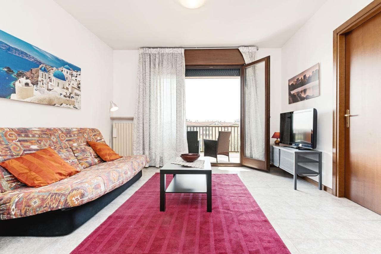 Colourful Flat Borgo Roma Apartment Verona